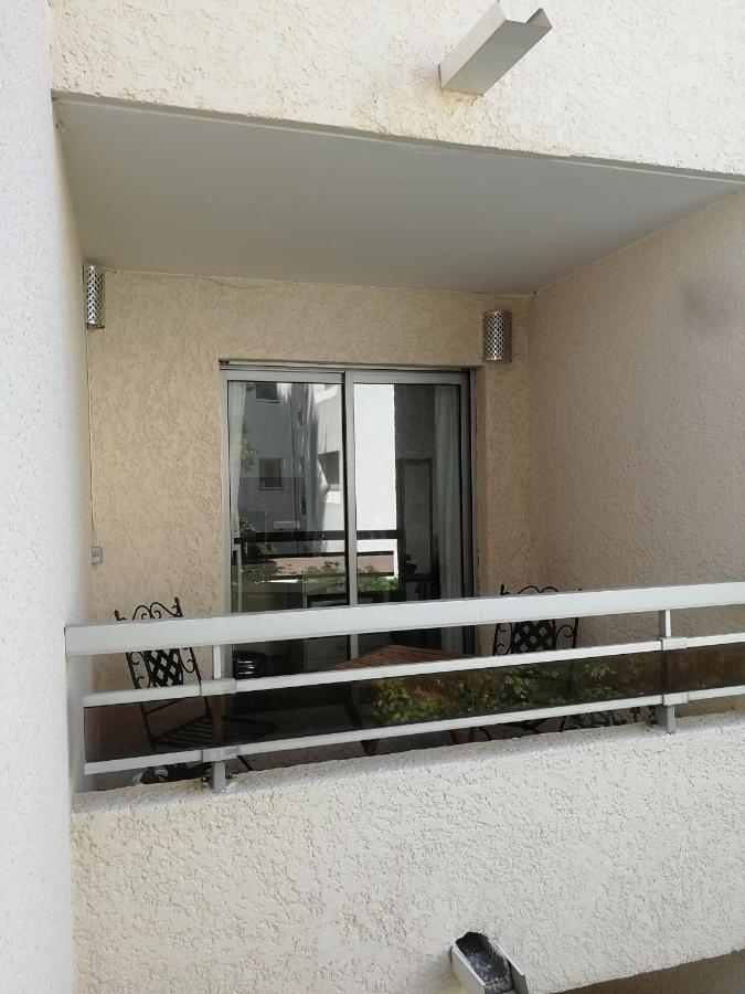 Studio Climatise Dans Avec Piscine Et Tennis Hyères