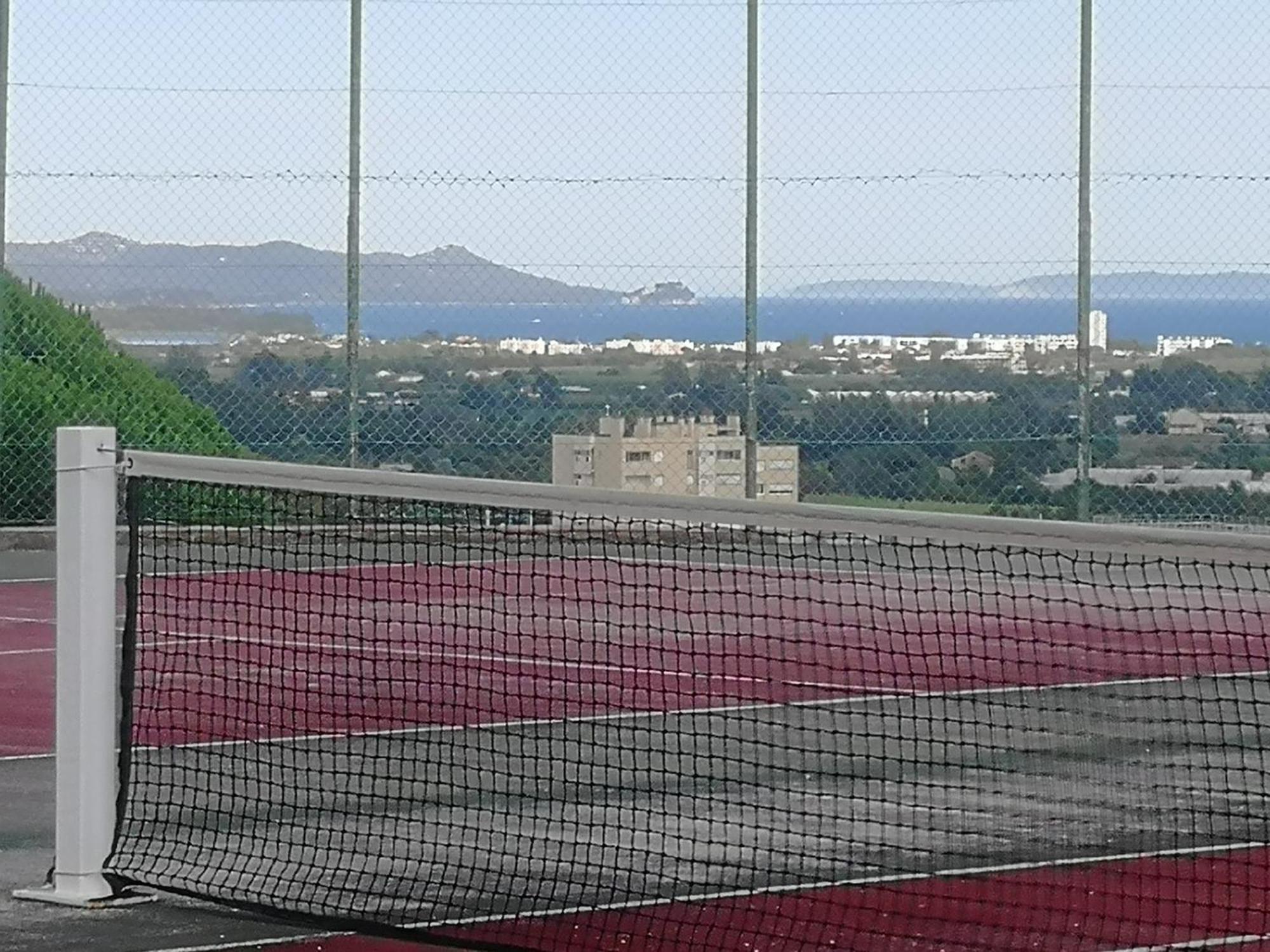 Studio Climatise Dans Avec Piscine Et Tennis